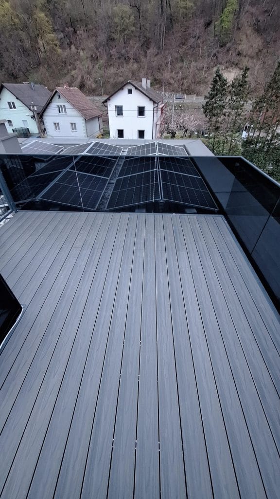 WPC-Terrassendielen auf einer Dachterrasse