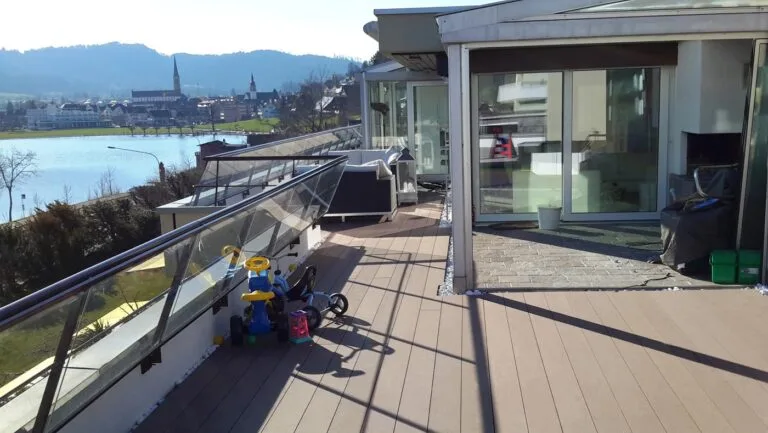 WPC decking on a restaurant terrace with outdoor seating